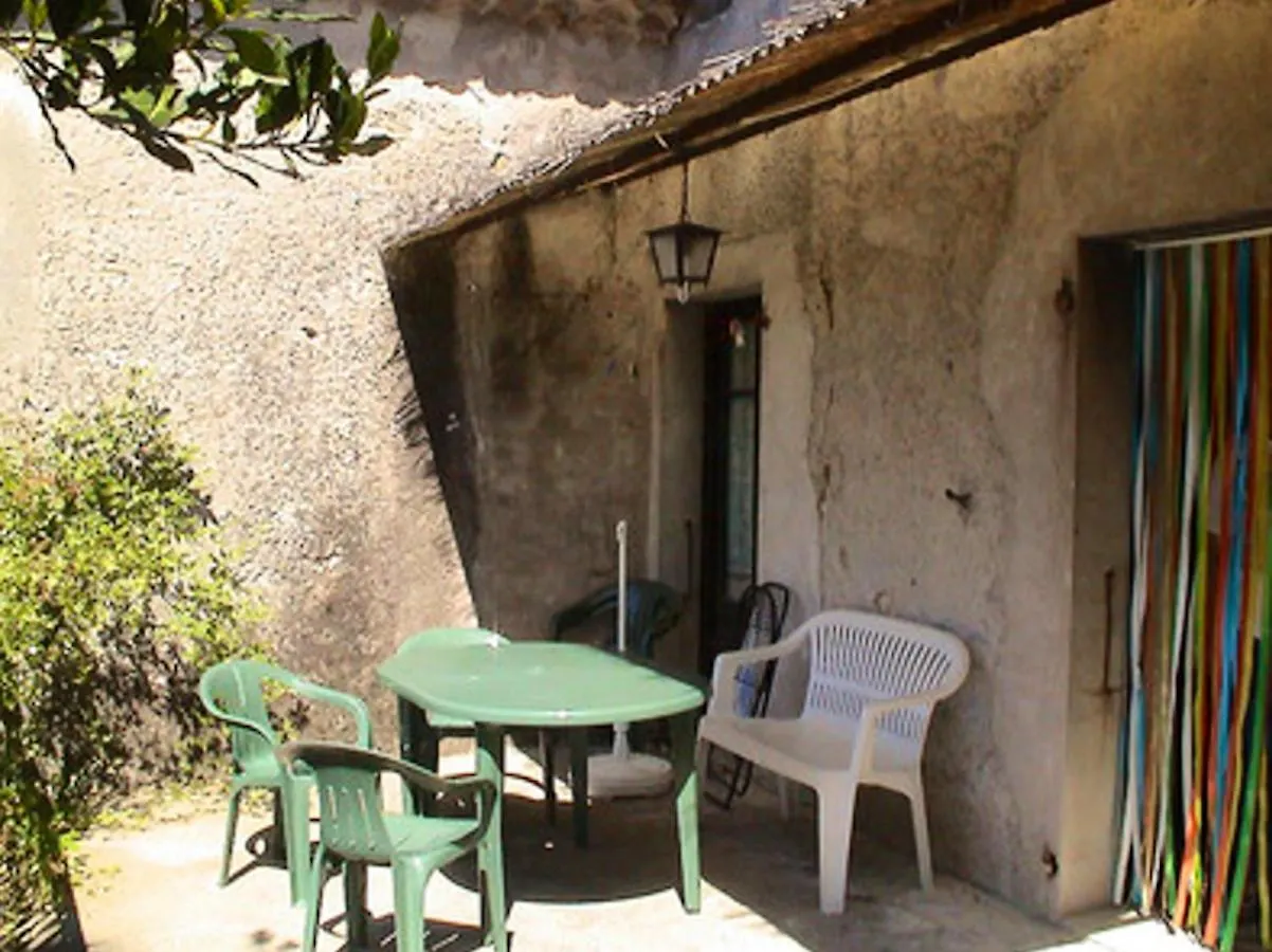 Propriete De 7 Chambres Avec Terrasse A Beaulieu Beaulieu  0*, Beaulieu (Ardeche) Frankreich