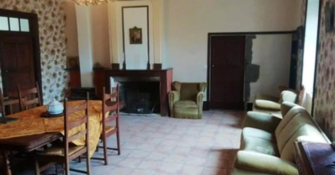 Ferienhaus Propriete De 7 Chambres Avec Terrasse A Beaulieu Beaulieu  Frankreich